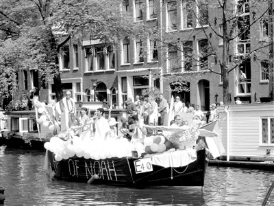 <a href='http://m.wuaimall.cn/' target='_blank'>學在加拿大</a>